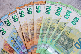 Бургас - евробанкноти и монети