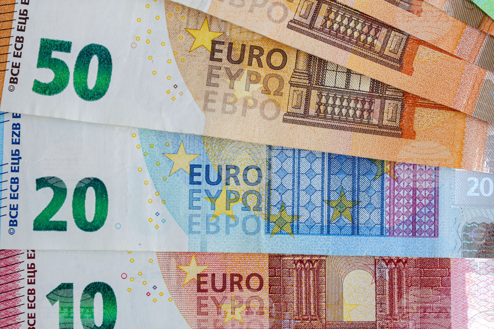 Бургас - евробанкноти и монети