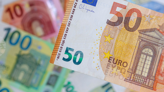 Преките инвестиции в България за първите единадесет месеца на 2025 г. достигат почти 3 млрд. евро, съобщи БНБ