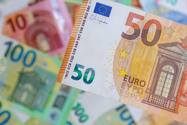 Преките инвестиции в България за първите единадесет месеца на 2025 г. достигат почти 3 млрд. евро, съобщи БНБ