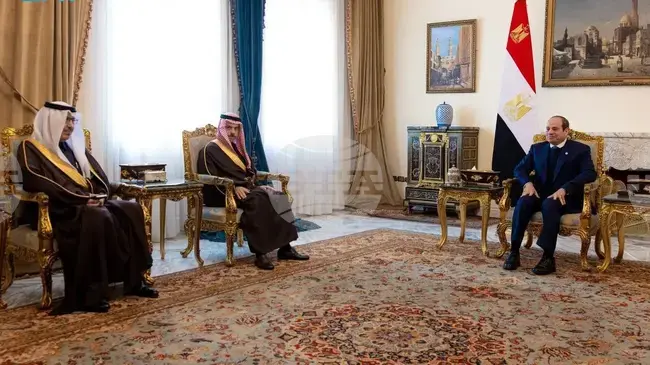 СПА: Външният министър на Саудитска Арабия проведе среща с египетския президент