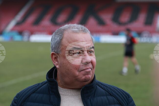 Място сред първите осем в efbet Лига е задължителна цел, заяви президентът на Локомотив (София) Веселин Стоянов