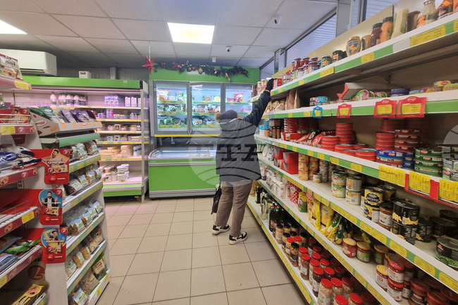 В обекти на големите търговски вериги в Троян ресто се връща в евро, в част от по-малките търговски обекти - във валутата, в която е платено, показа репортерска проверка на БТА