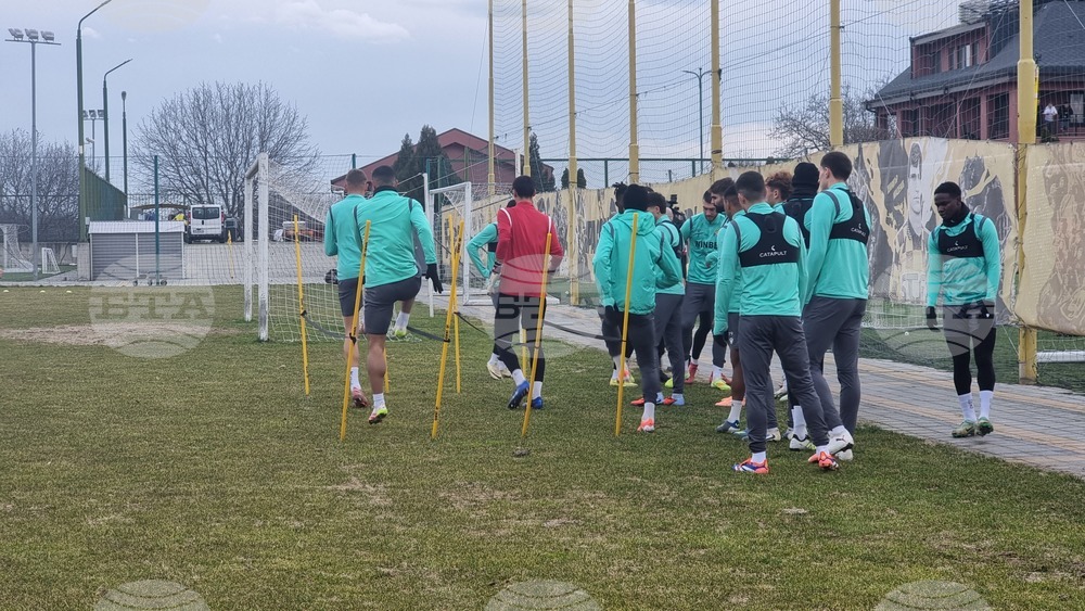 Ботев (Пловдив) с първа тренировка на лагера в Турция