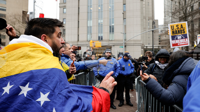 Арестът на венецуелския президент е послание към съперниците на САЩ, посочват арабски анализатори