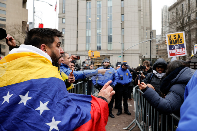 Арестът на венецуелския президент е послание към съперниците на САЩ, посочват арабски анализатори