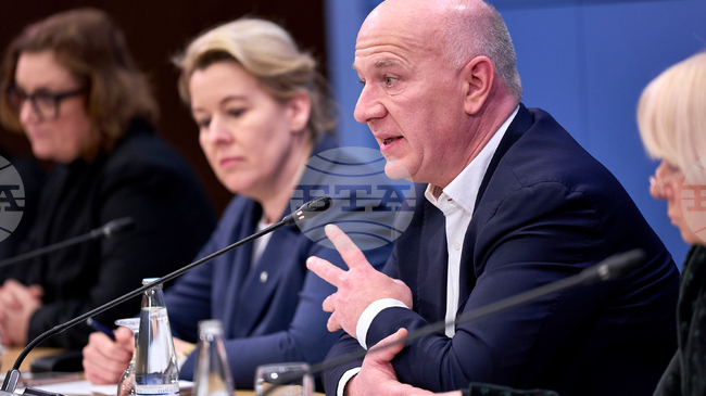 Кметът на Берлин бе разкритикуван, че е играл тенис по време на голямото спиране на тока