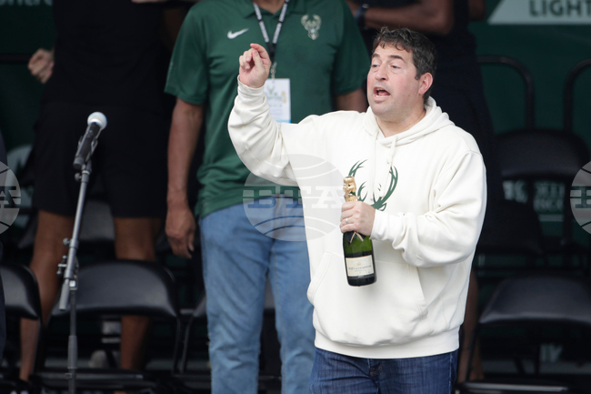 Bucks Feigin Basketball