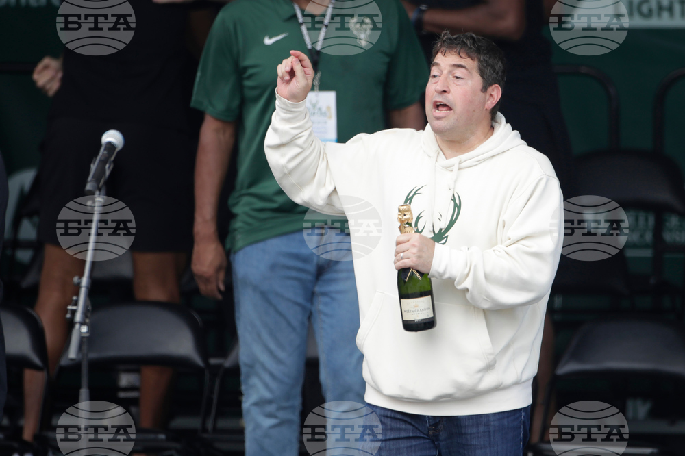 Bucks Feigin Basketball