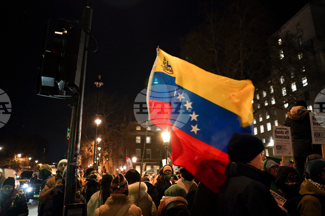 Протест в Лондон с призив за освобождаването на Мадуро се проведе пред канцеларията на британския премиер