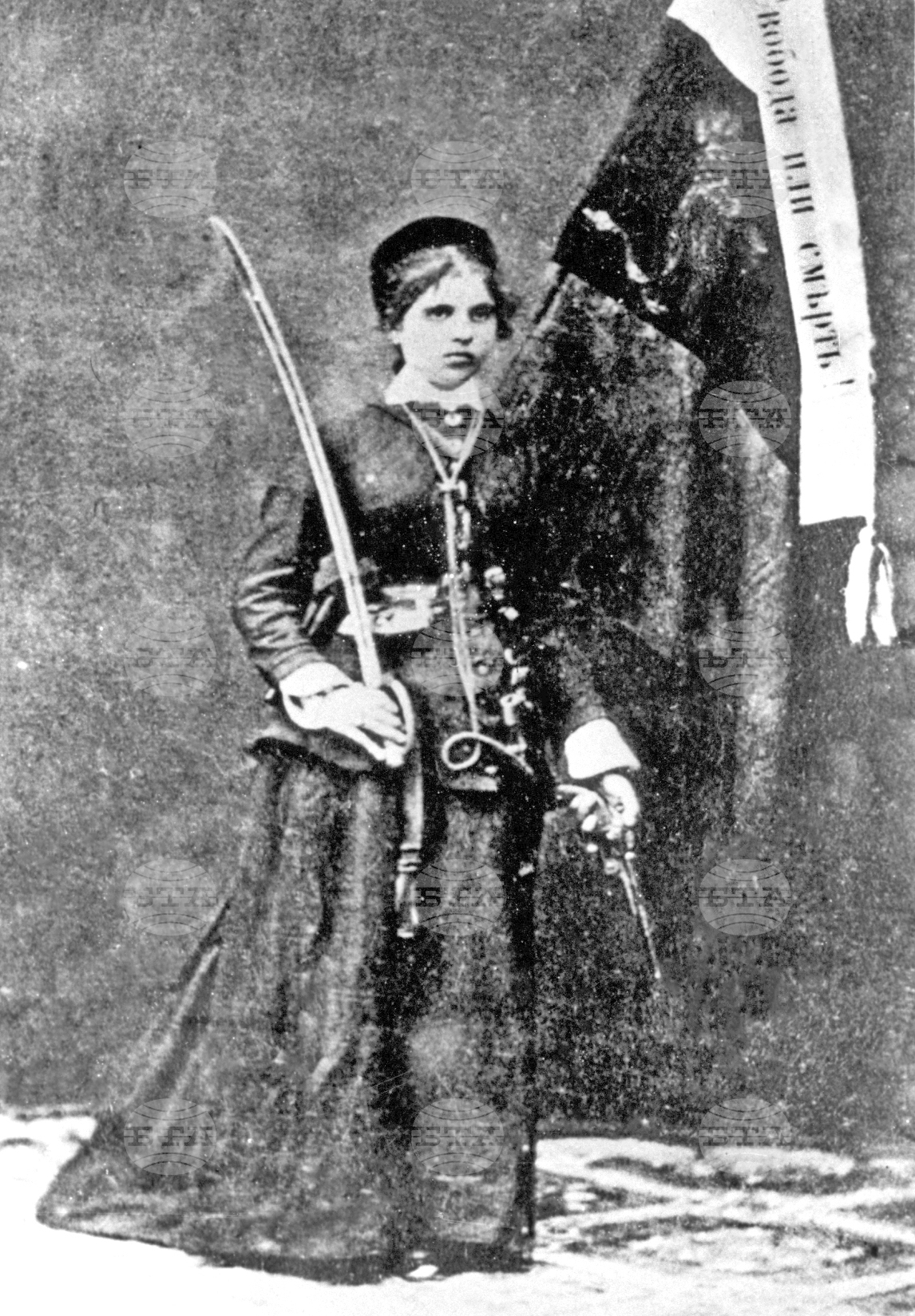 Райна Княгиня - учителка, участничка в националноосвободителното движение