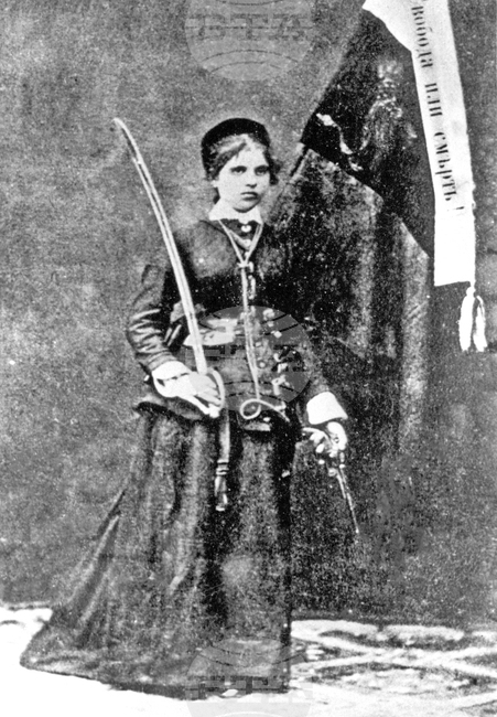 Райна Княгиня - учителка, участничка в националноосвободителното движение