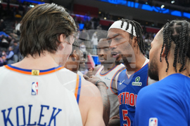 Knicks Pistons Basketball