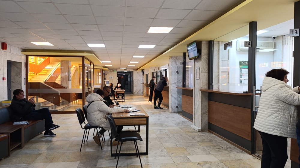 Община Шумен работи нормално и обслужва гражданите и в двете валути 