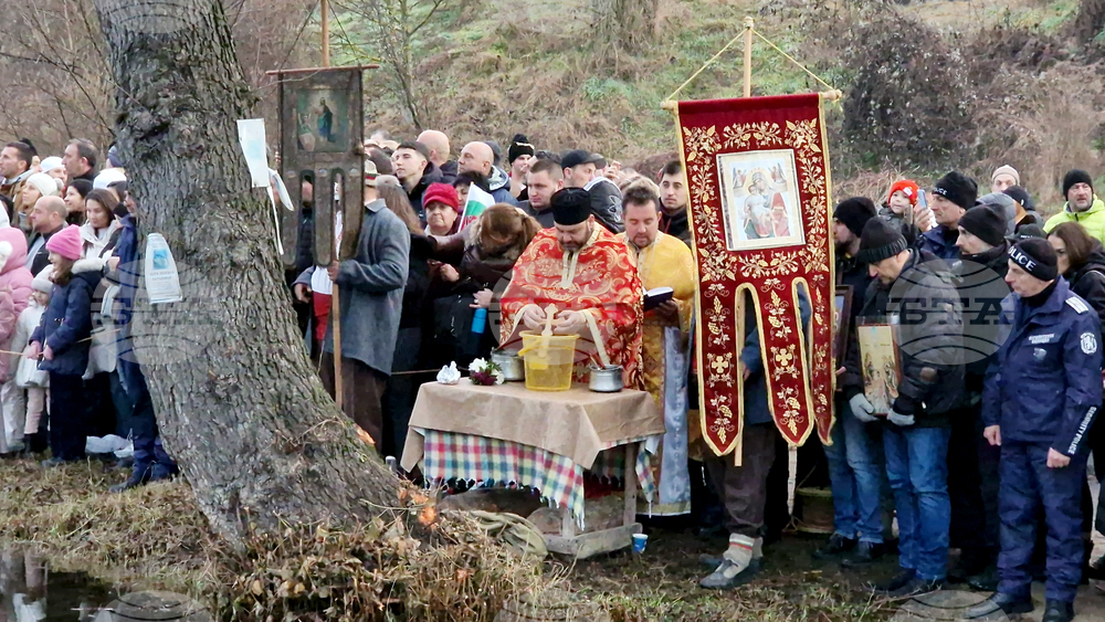 Калофер - Богоявление - мъжко хоро