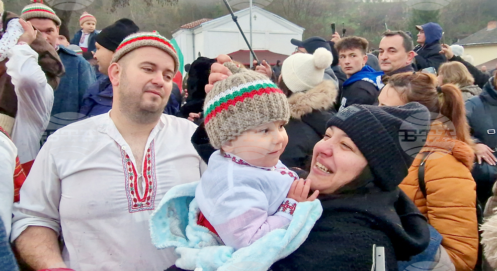 Калофер - Богоявление - мъжко хоро