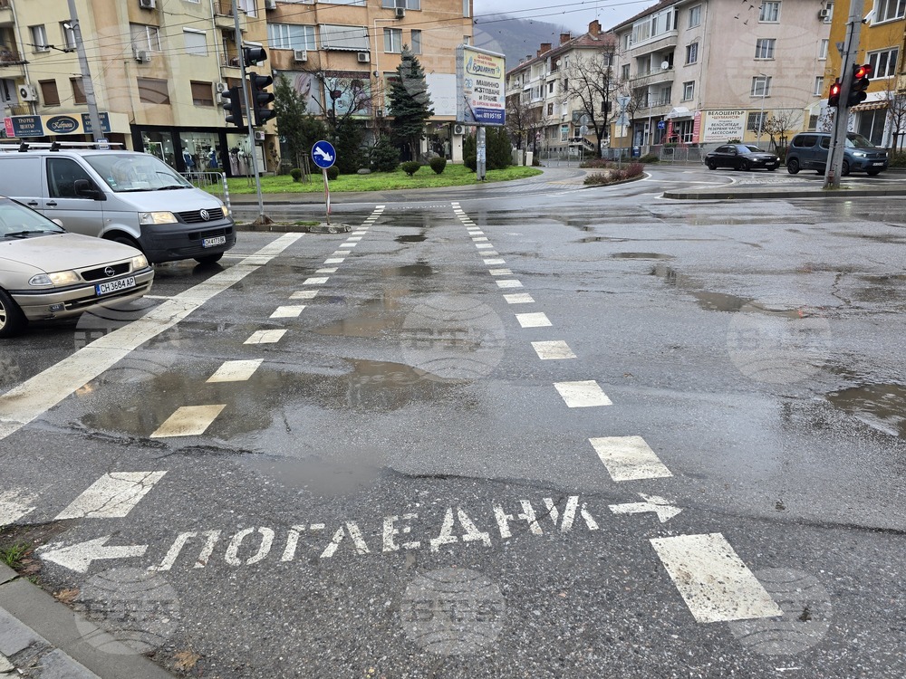 Блъсната е 77-годишна жена на пешеходна пътека в Сливен