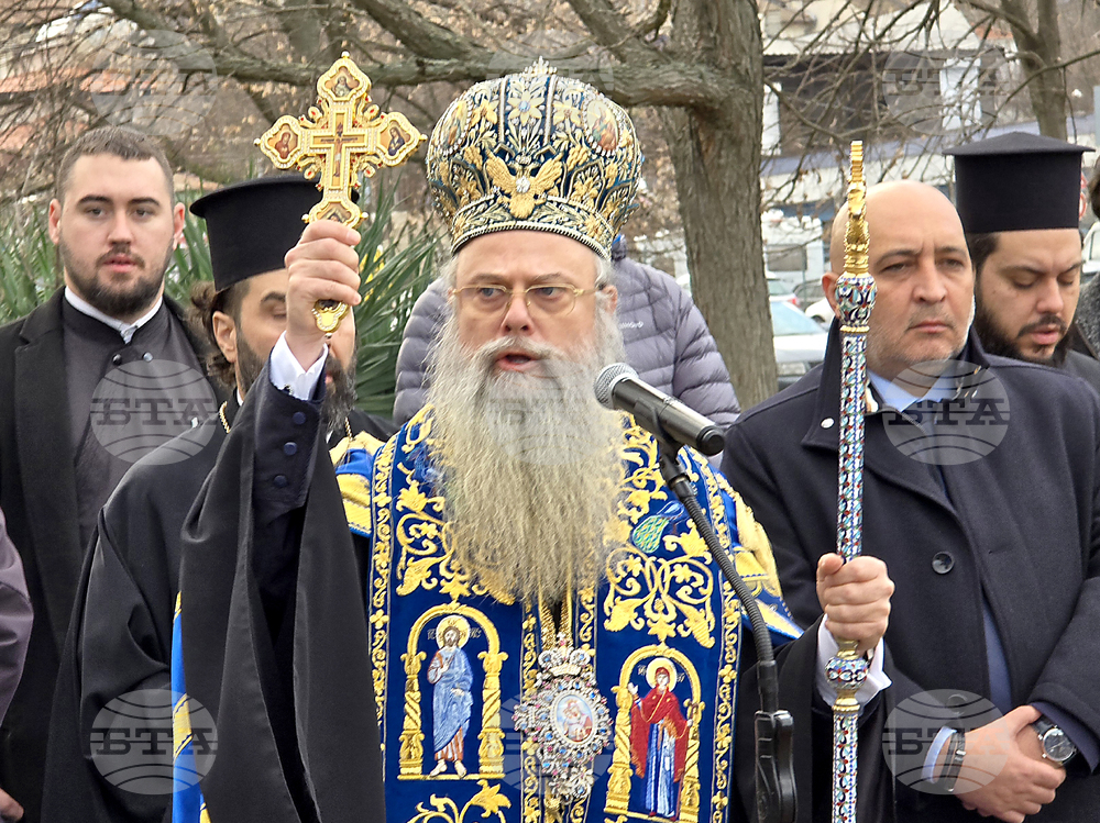 Кърджали - митрополит Николай - воински знамена - освещаване