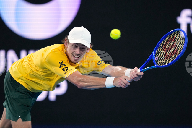 Домакинът на "Юнайтед къп" Австралия обърна Чехия и се класира на четвъртфинал като победител в група "D", Белгия от група „В“ също отива напред