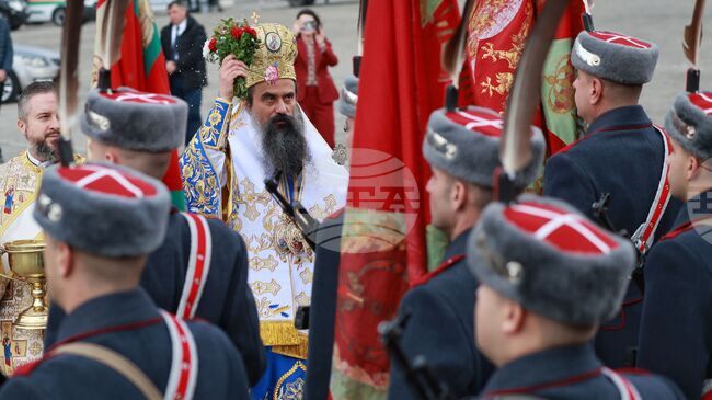  Ако отстояваме истината, Бог ще ни даде сила да защитим семействата, народа и родината си, каза патриарх Даниил