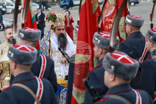 Богоявленски водосвет на бойните знамена