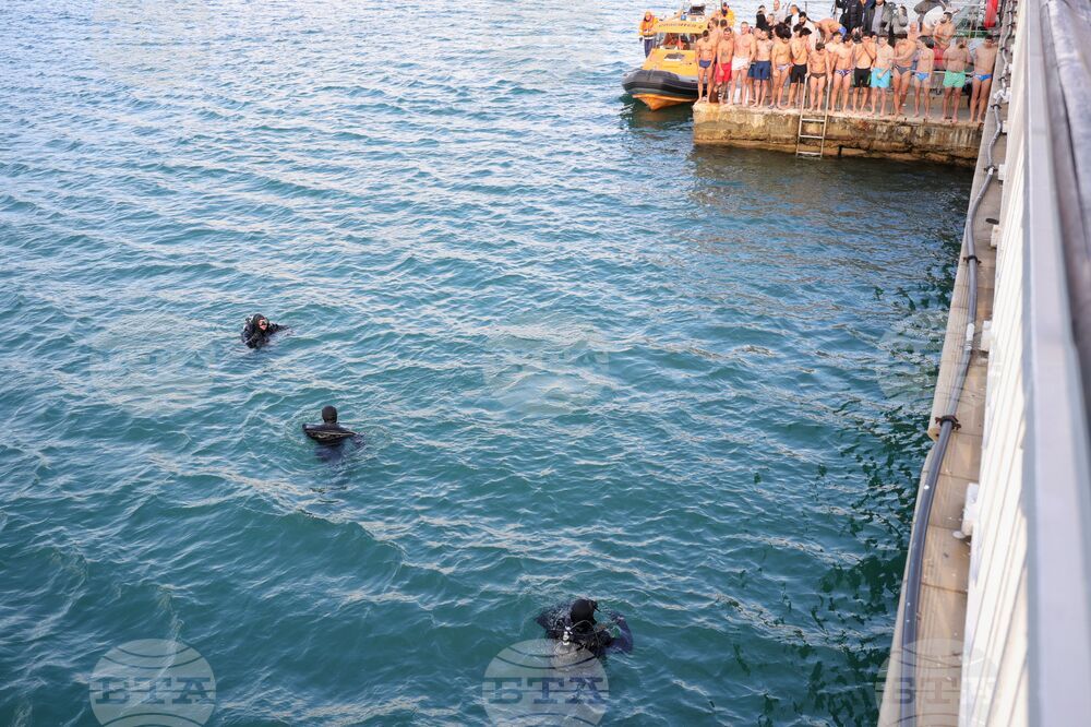 Бургас - Богоявление - спасяване на Светия кръст