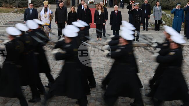 Политическата криза и липсата на бюджет налагат да се спре модернизацията на армията, каза министърът на отбраната в оставка Атанас Запрянов