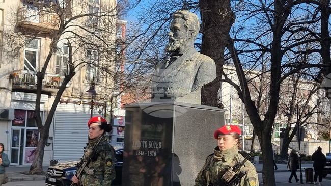 С военни почести в Хасково бе отбелязана годишнината от рождението на Христо Ботев