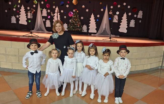 Елица Евтимова, ръководител на училище „Паисий Хиленадрски“ в Памплона, Испания: 2025 година ни показа, че когато сме заедно, постигаме повече