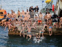 Бургас - Богоявление - спасяване на Светия кръст