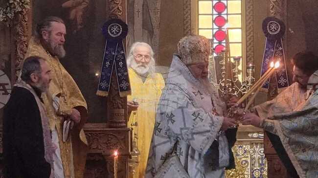 До Божията милост се стига с любов, каза Великотърновският митрополит Григорий