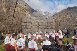 Стара Загора - ритуал водици - хвърляне на кръст в Мъглиж