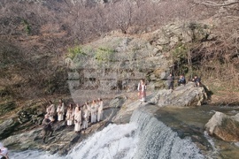 Стара Загора - ритуал водици - хвърляне на кръст в Мъглиж