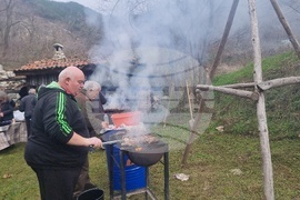 Стара Загора - ритуал водици - хвърляне на кръст в Мъглиж