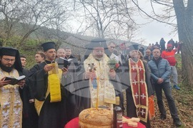 Стара Загора - ритуал водици - хвърляне на кръст в Мъглиж