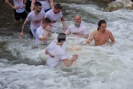 Стара Загора - ритуал водици - хвърляне на кръст в Мъглиж