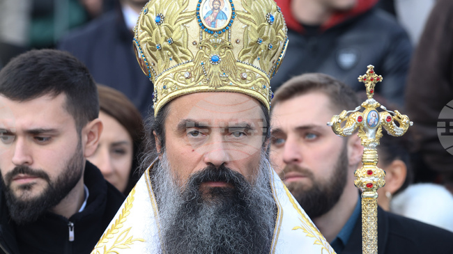 Богоявление е един от най-великите християнски празници и ден, който носи дълбок духовен смисъл за вярващите, каза патриарх Даниил