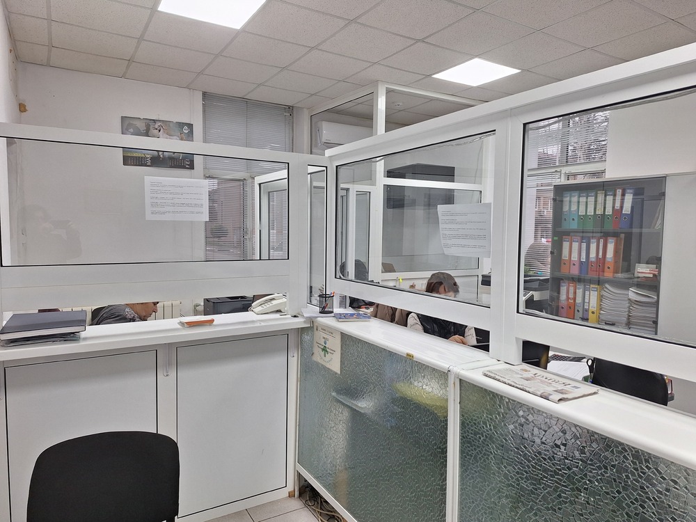 Граждани плащат данъците си в брой в евро без проблеми, съобщиха от Община Угърчин