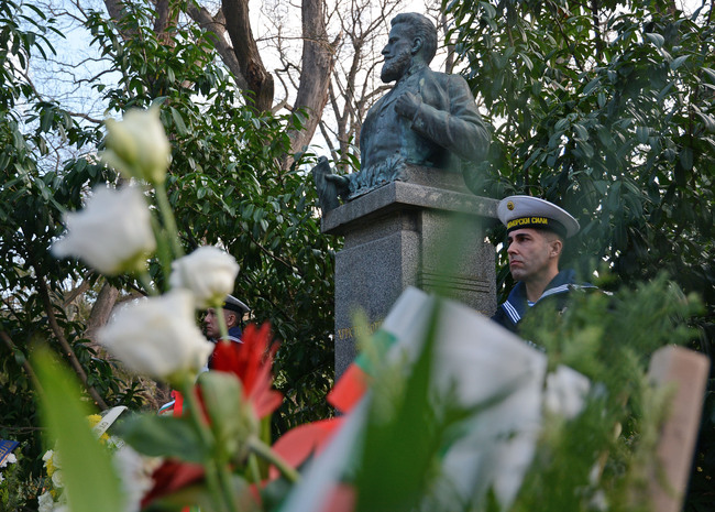 Община Варна: Варна отбеляза 178 години от рождението на Христо Ботев