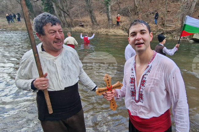 Село Велчево - Богоявление - мъжко хоро
