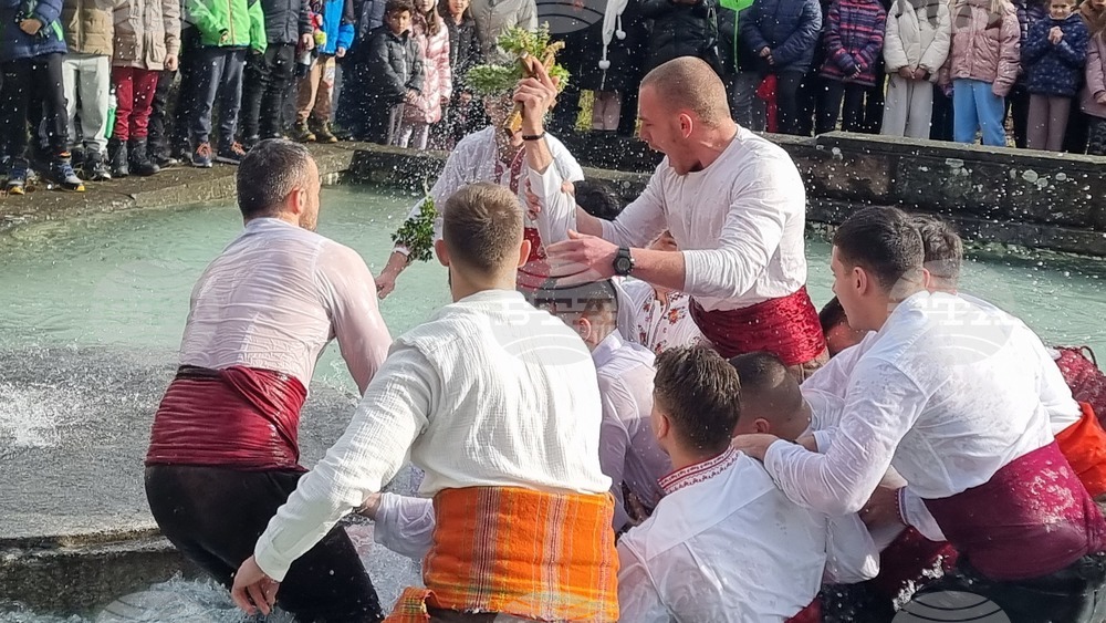 Смолян - Богоявление - храм "Св. Неделя"