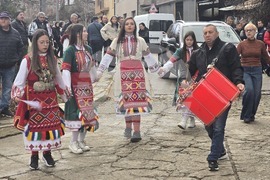 Петрич - ритуал по хвърляне на Богоявленския кръст