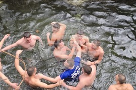 Петрич - ритуал по хвърляне на Богоявленския кръст