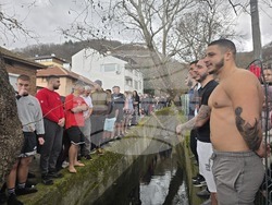 Петрич - ритуал по хвърляне на Богоявленския кръст