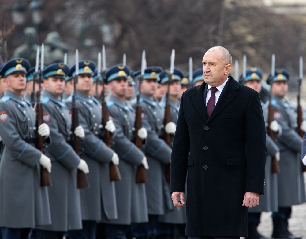 Румен Радев: Управляващите положиха неистови усилия да ограничат международните прояви на президентската институция, но днес не смеят да формулират и заявят външната ни политика