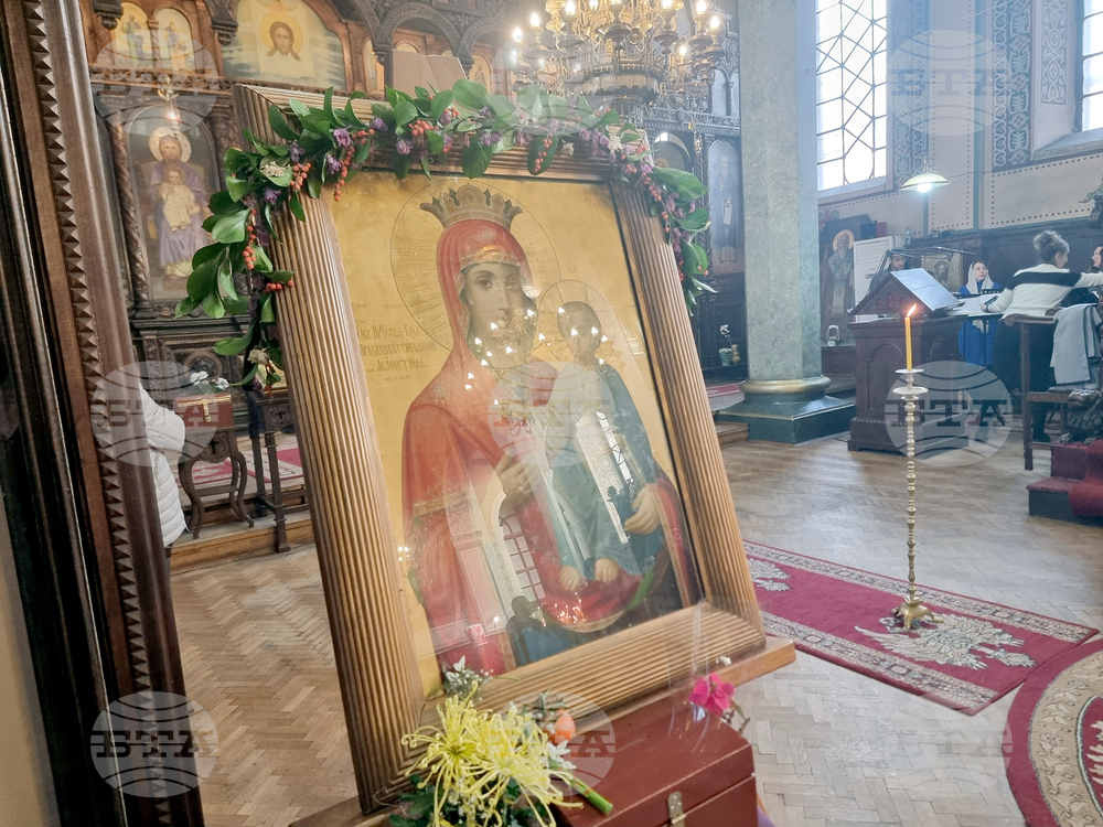 Стара Загора - утреня и Св. Златоустова литургия