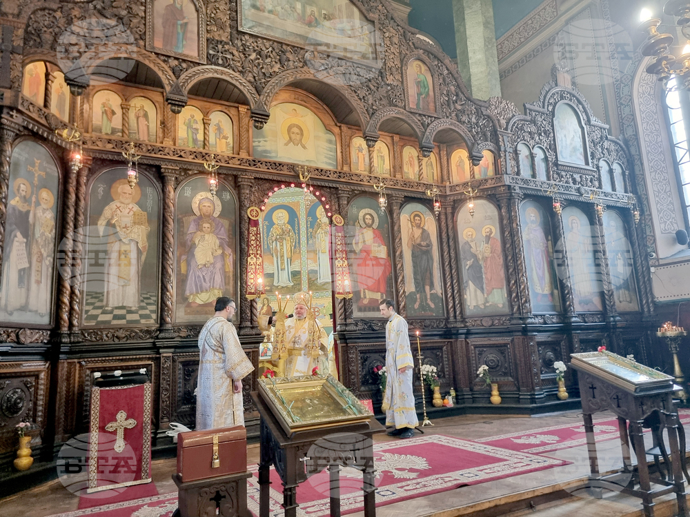 Стара Загора - утреня и Св. Златоустова литургия