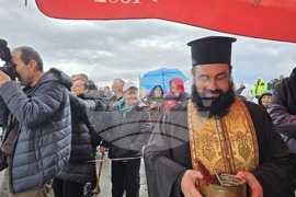 Петрич - ритуал по хвърляне на Богоявленския кръст