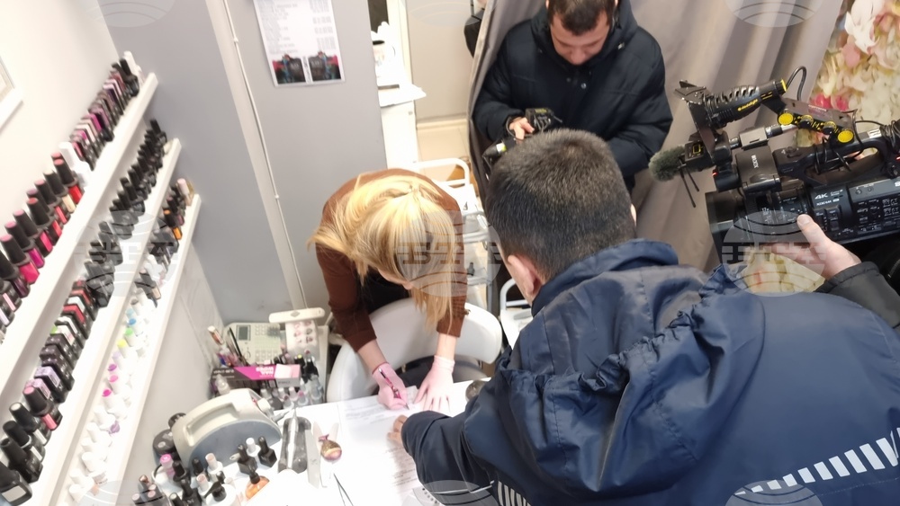 Двеста салона за красота и 15 паркинга са проверени от инспектори на НАП и КЗП към 5 януари, съобщи Анна Митова от НАП в Кюстендил