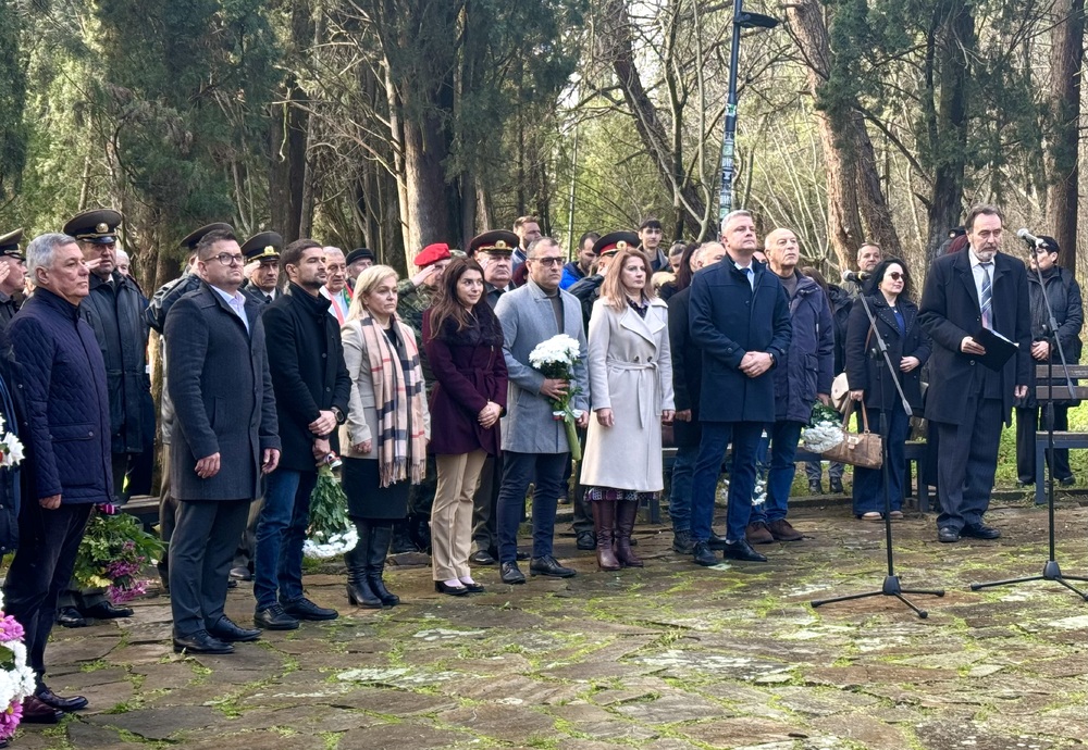 ОА Стара Загора: Областният управител д-р Неделчо Маринов се включи в тържествата по повод Богоявление и 178 години от рождението на Христо Ботев